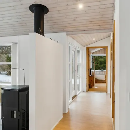 2 Bedroom Cozy In 펜션 Jerup