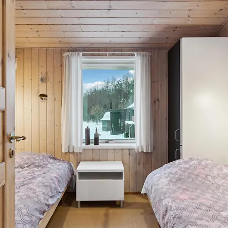 2 Bedroom Cozy In