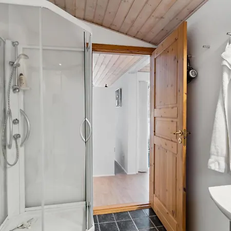 度假居 2 Bedroom Cozy In *