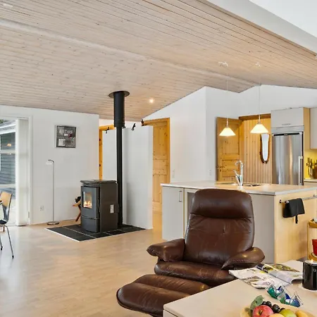 2 Bedroom Cozy In 펜션 *