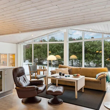 2 Bedroom Cozy In